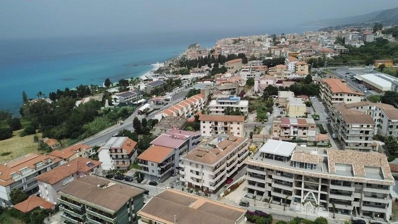 Middle Town Palace - Genel