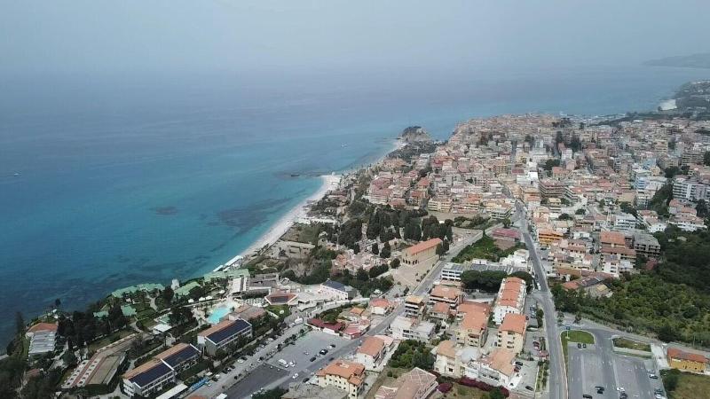 Middle Town Palace - Genel