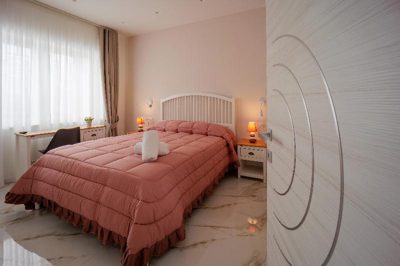 Reddimus Guest House - Oda