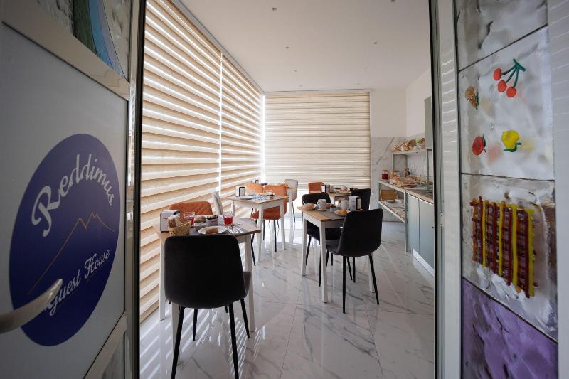 Reddimus Guest House - Restoran