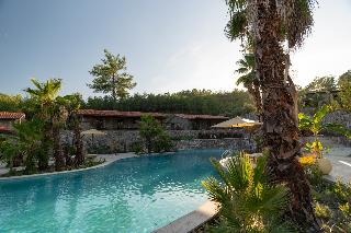 Izz Getaway Boutique Hotel