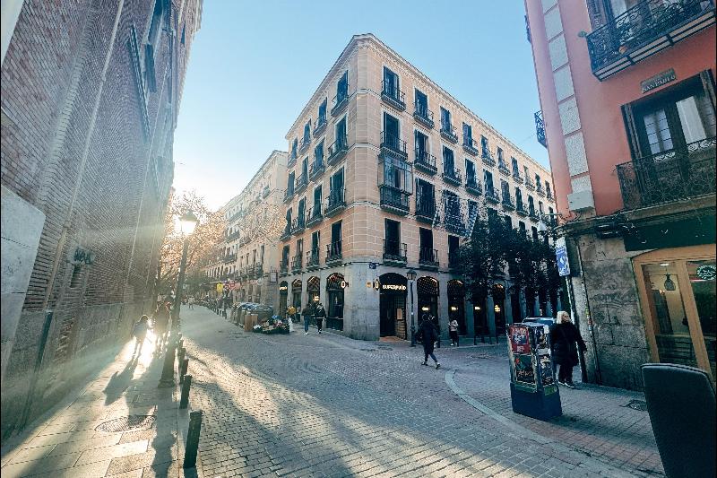 Adventure Hostel Madrid - Genel