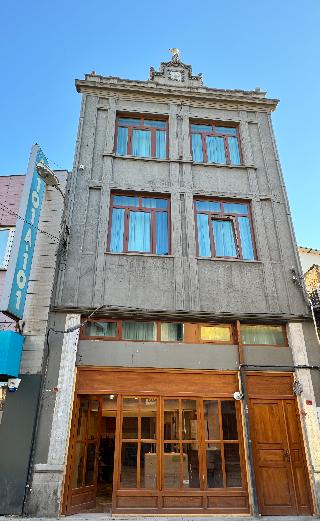 Riverside Hotel
