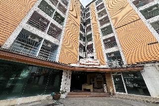 Pongsatorn Mansion by ZUZU otel fotoğrafı