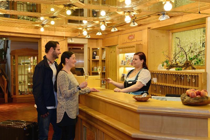 IFA Alpenhof Wildental Hotel - Lobi