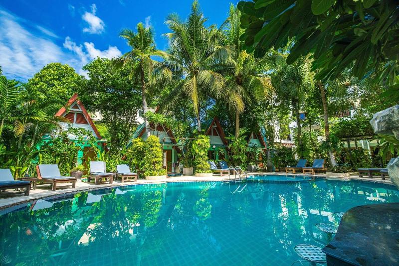 Phuket Meet Holiday Hotel - Genel