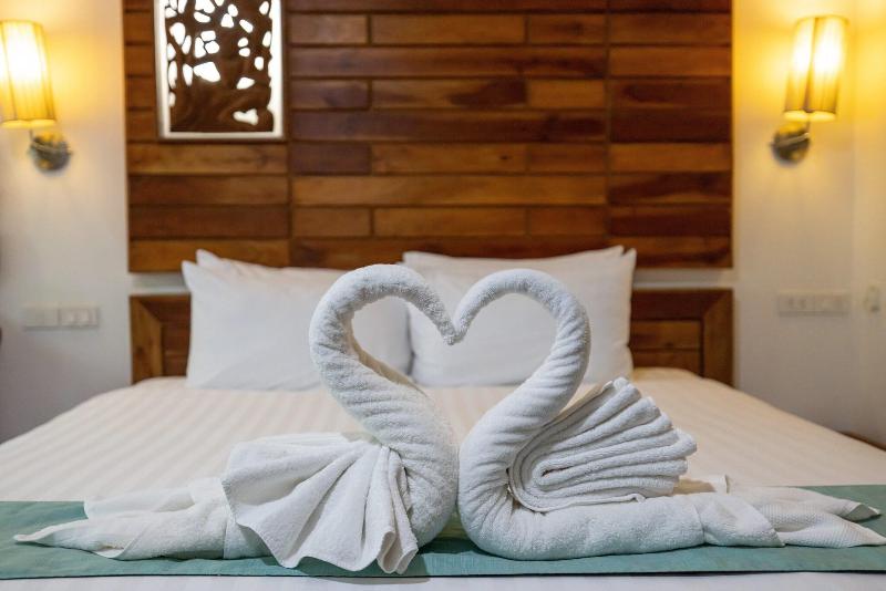 Phuket Meet Holiday Hotel - Oda