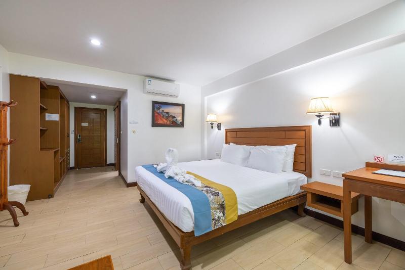 Phuket Meet Holiday Hotel - Oda