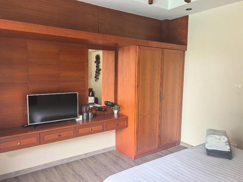 Phuket Meet Holiday Hotel - Oda