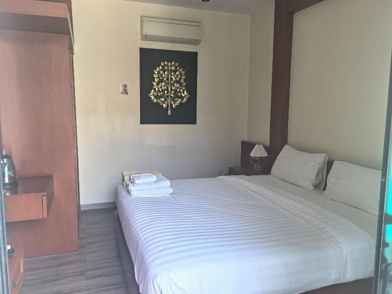Phuket Meet Holiday Hotel - Oda