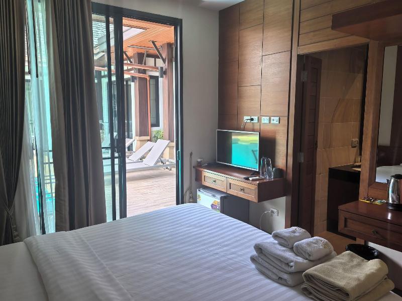 Phuket Meet Holiday Hotel - Oda