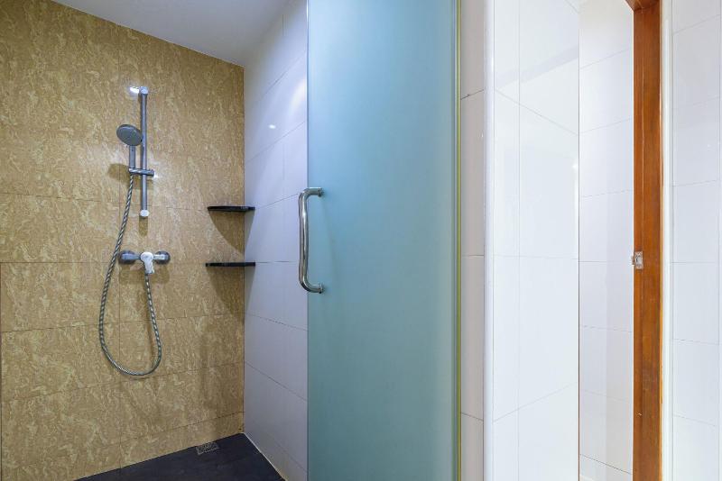 Phuket Meet Holiday Hotel - Oda