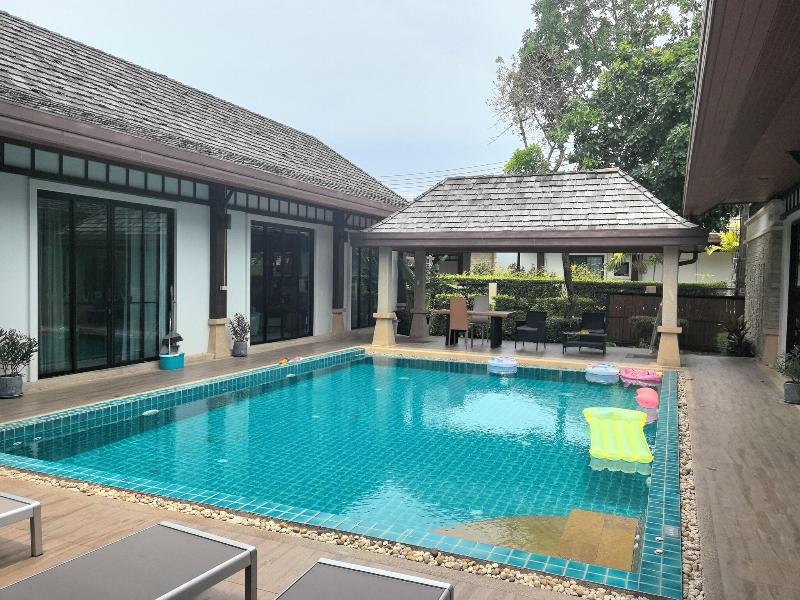 Phuket Meet Holiday Hotel - Havuz