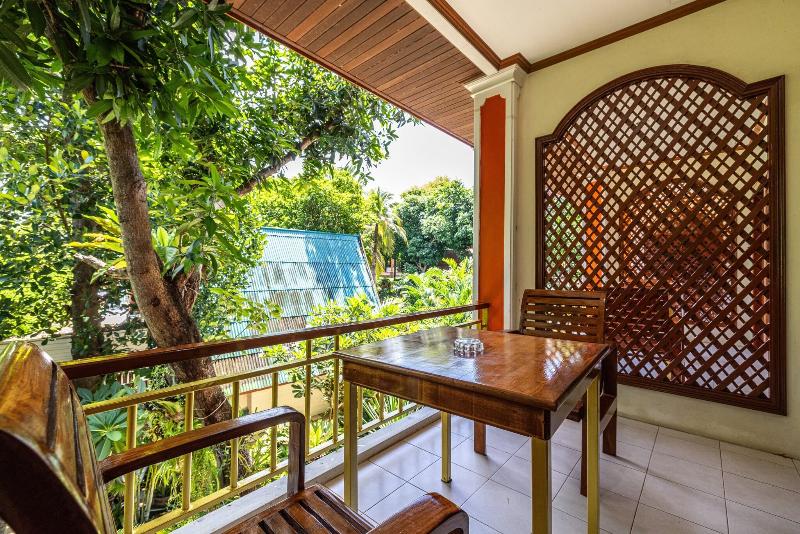Phuket Meet Holiday Hotel - Teras