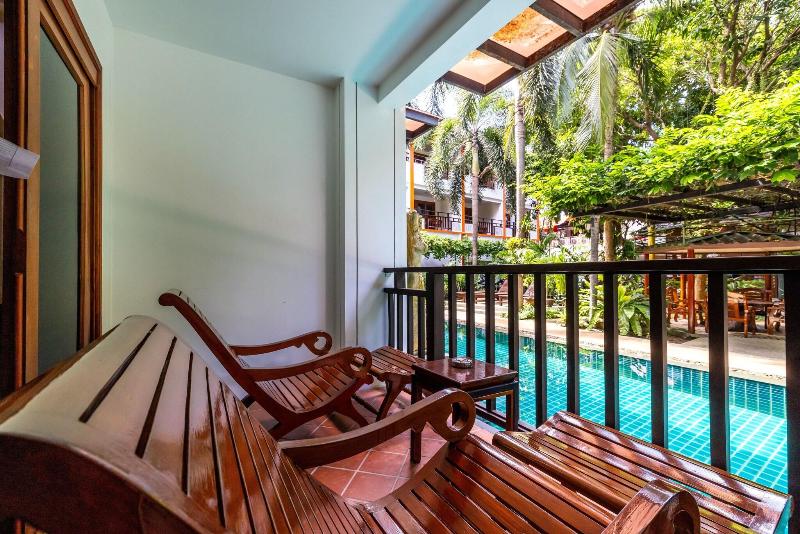 Phuket Meet Holiday Hotel - Teras