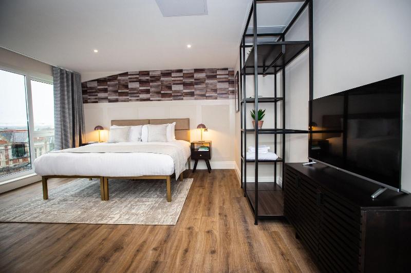 The Gresham Aparthotel - Oda