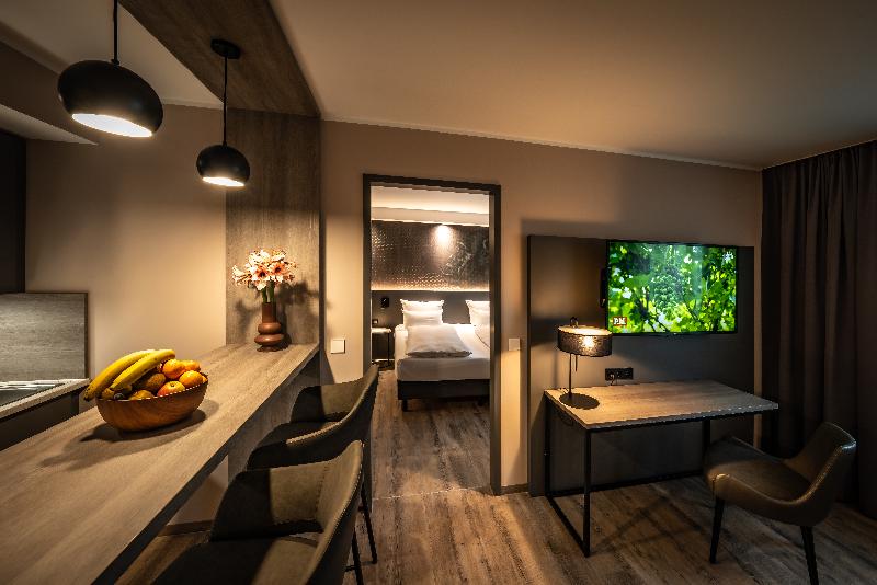 Loginn Hotel Stuttgart Zuffenhausen - Oda