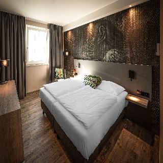 Loginn Hotel Stuttgart Zuffenhausen fotoÄŸrafÄ±