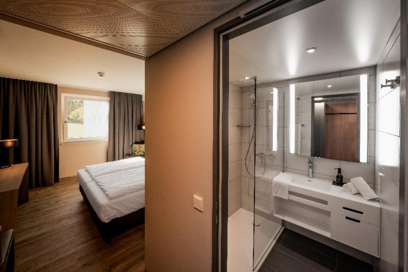 Loginn Hotel Stuttgart Zuffenhausen - Oda