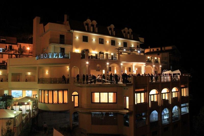 Hotel Sette E Mezzo - Genel