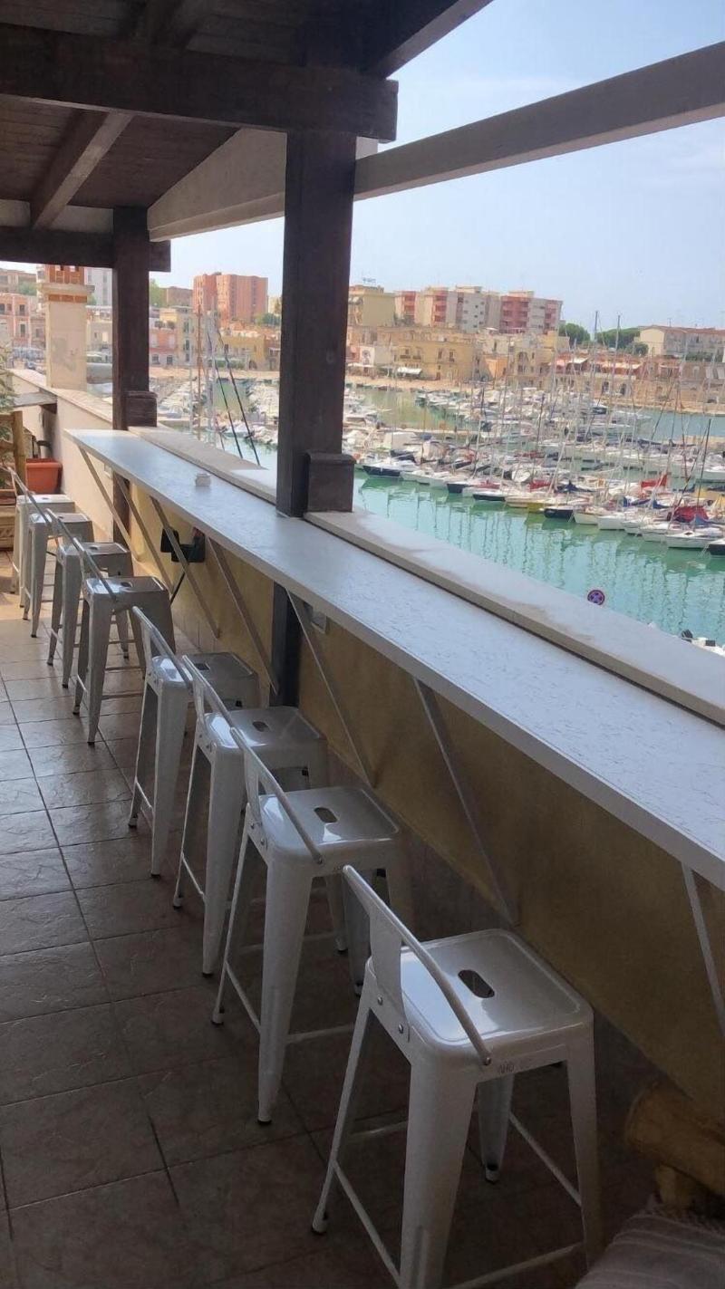 B B Al Porto Novo - Restoran