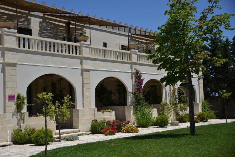 Le Scuderie Castello Monaci - Genel