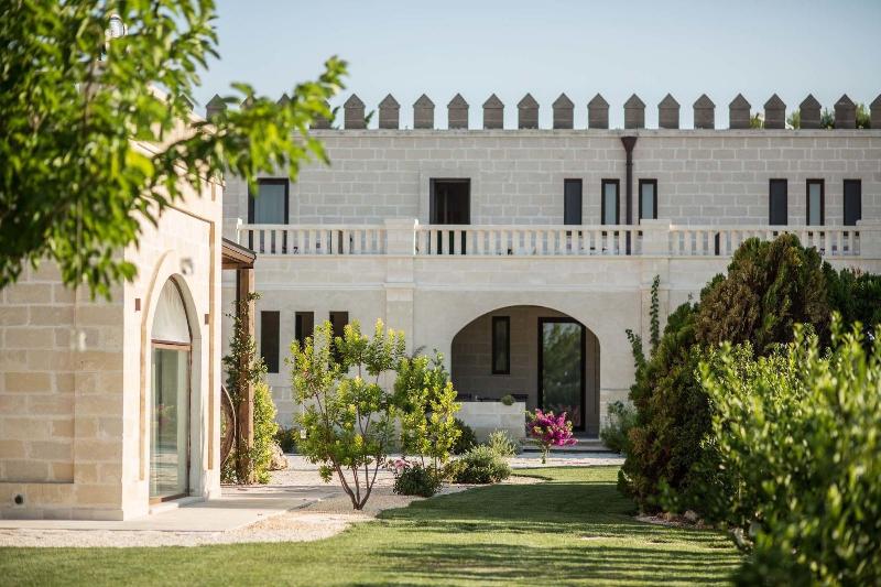 Le Scuderie Castello Monaci - Genel