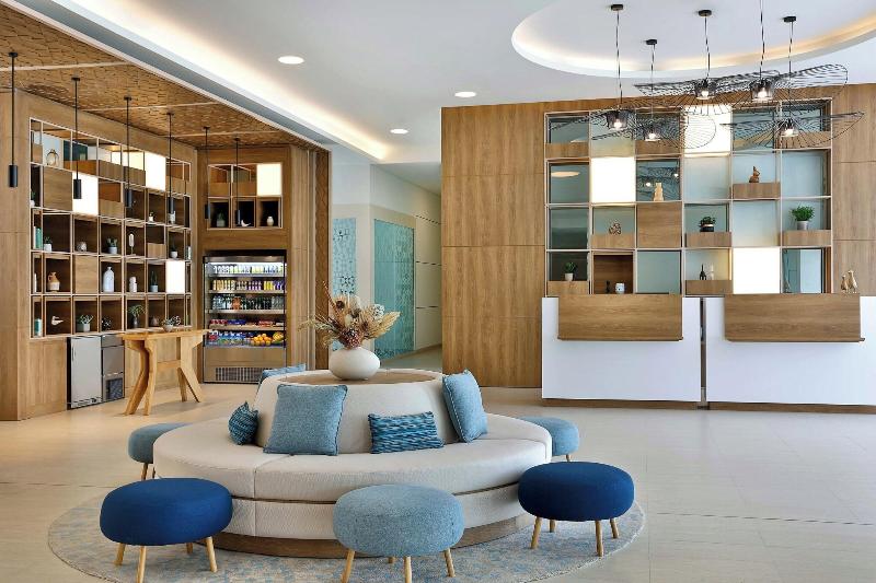 Element Dubai Airport - Lobi