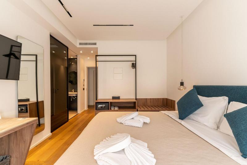 B B Le Suites Di Costanza - Oda