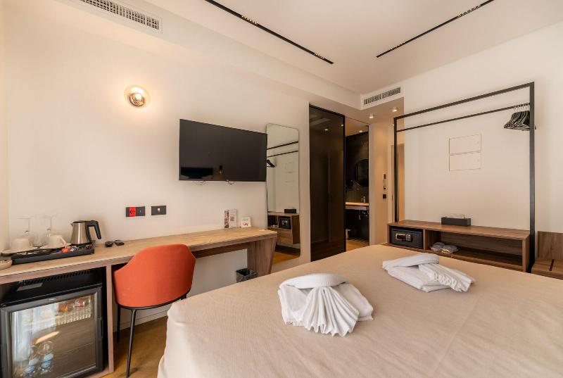 B B Le Suites Di Costanza - Oda