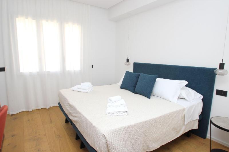 B B Le Suites Di Costanza - Oda
