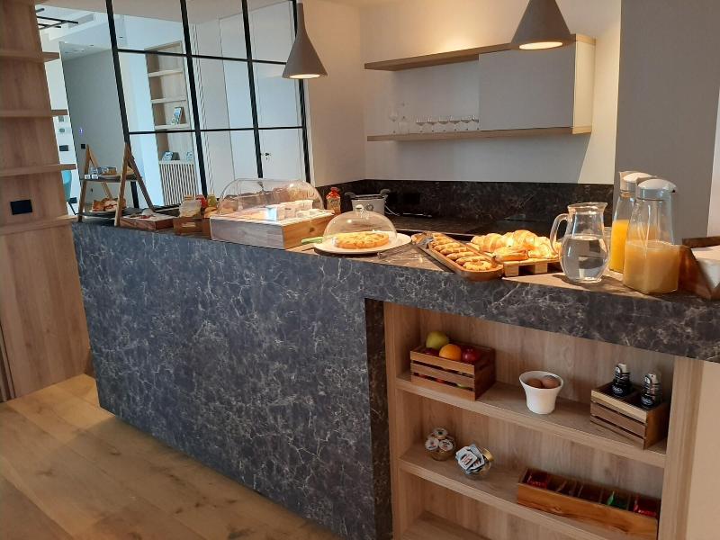 B B Le Suites Di Costanza - Restoran