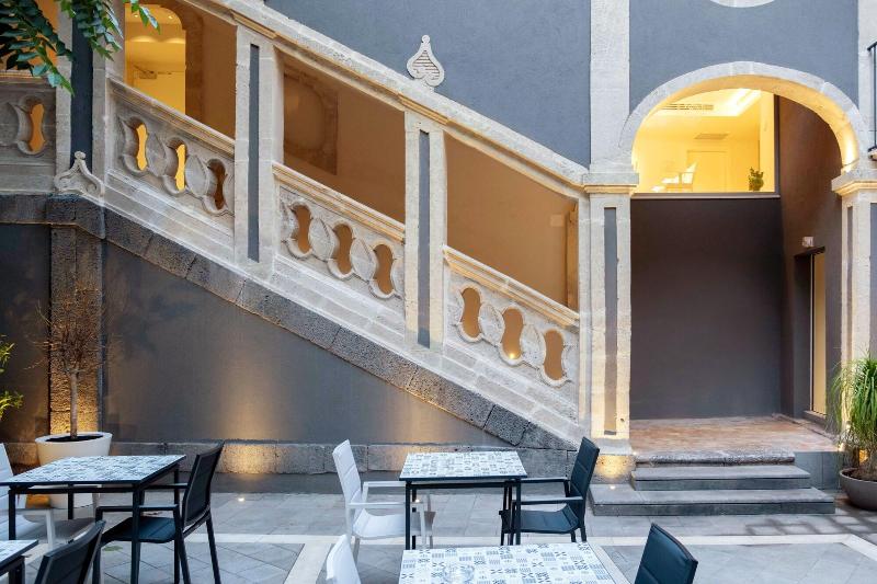 Palazzo Sangiorgio - Oda