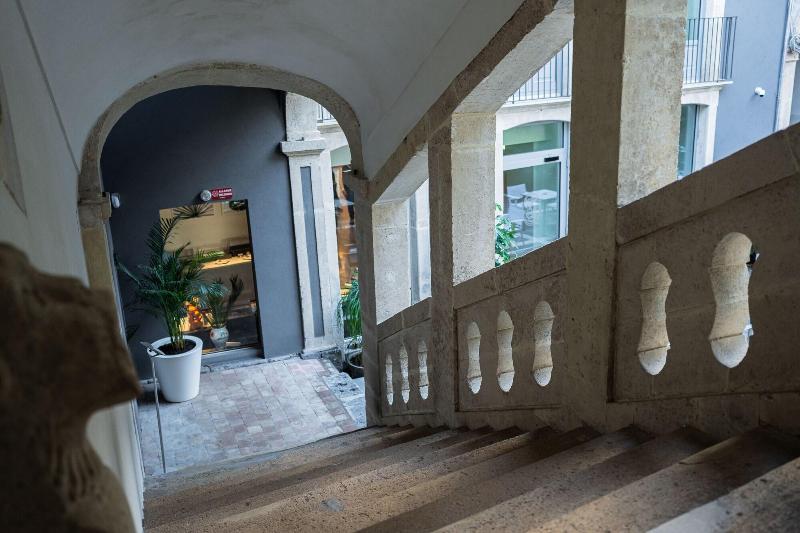 Palazzo Sangiorgio - Oda
