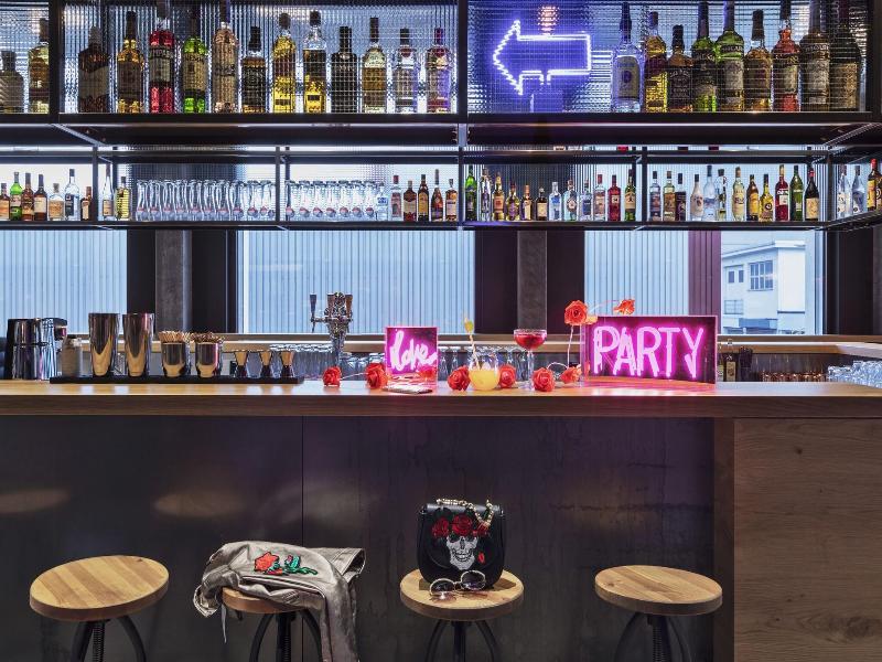 Moxy Rapperswil - Bar