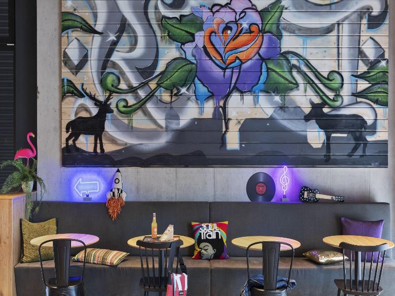 Moxy Rapperswil - Lobi