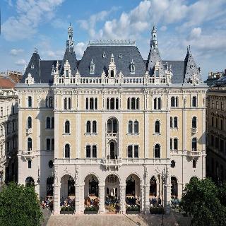 W Budapest otel fotoğrafı