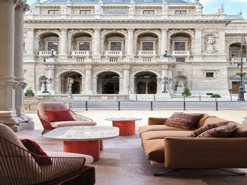 W Budapest - Genel