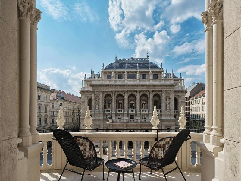 W Budapest - Oda