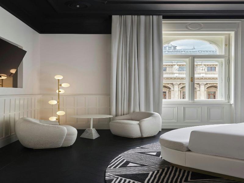 W Budapest - Oda