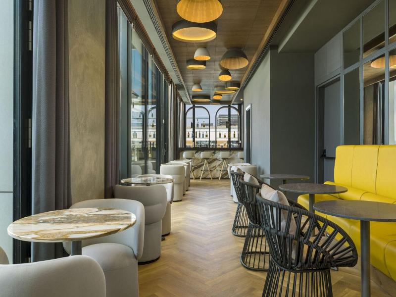 Four Points By Sheraton Budapest Danube - Bar