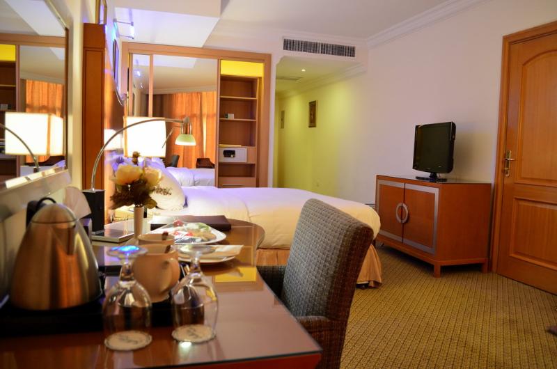 Amrada Avenue Hotel - Oda