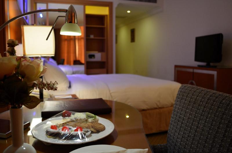Amrada Avenue Hotel - Oda