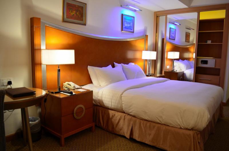 Amrada Avenue Hotel - Oda