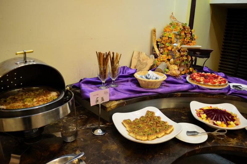 Amrada Avenue Hotel - Restoran