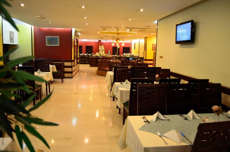 Amrada Avenue Hotel - Restoran
