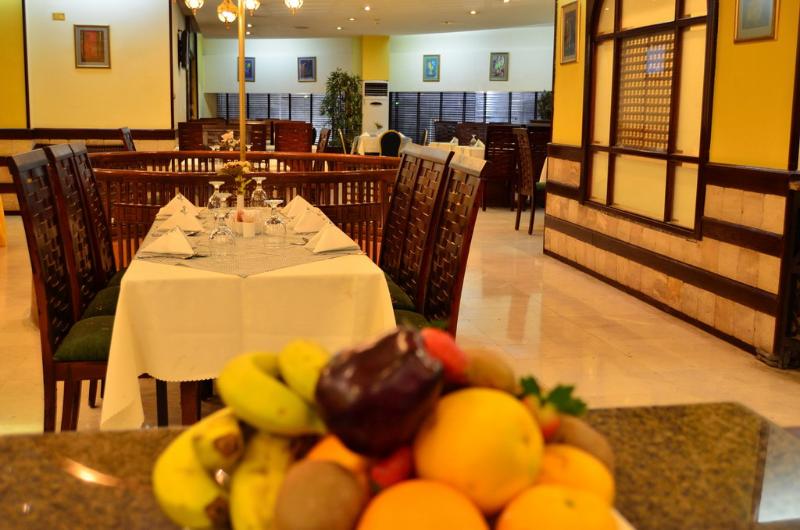 Amrada Avenue Hotel - Restoran