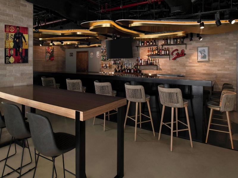 Element West Bay Doha - Bar