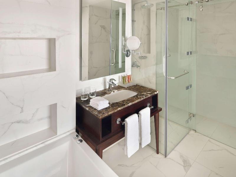 Movenpick Hotel Amman - Oda