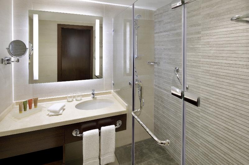 Movenpick Hotel Amman - Oda
